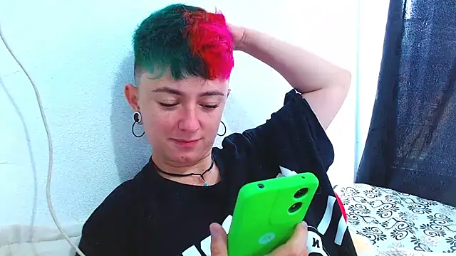 tomboyblue online show from February 23, 4:02 pm