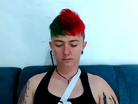 tomboyblue online show from March 20, 3:25 pm