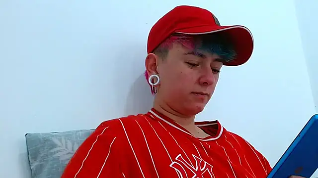 tomboyblue online show from November 8, 7:45 pm