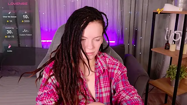 CoreyJane online show from December 3, 5:48 am