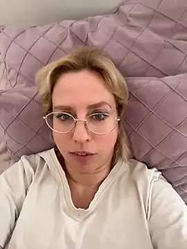 MariaValentine online show from March 19, 8:40 am