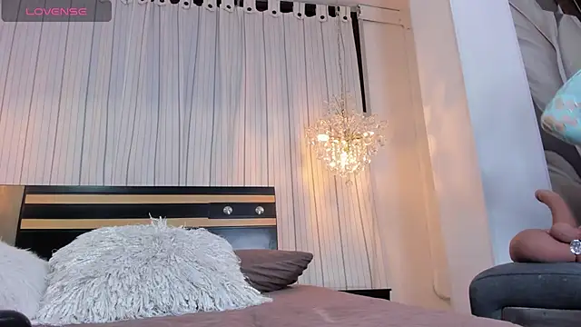 DahianaLincoln online show from January 23, 7:40 pm