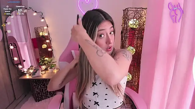 violet ch online show from February 5, 5:09 pm