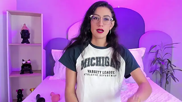 SophieGomez22 online show from February 3, 11:26 am