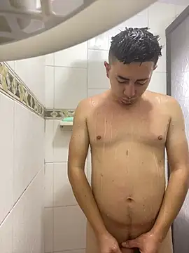 Snapshot of DanielGomez9 chatting on December 13, 1:12 pm DanielGomez9 online show from December 13, 1:12 pm