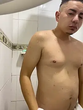 Snapshot of DanielGomez9 chatting on December 14, 12:01 pm DanielGomez9 online show from December 14, 12:01 pm