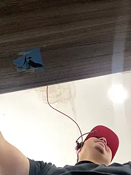 Snapshot of DanielGomez9 chatting on January 28, 8:36 pm DanielGomez9 online show from January 28, 8:36 pm