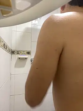 Snapshot of DanielGomez9 chatting on February 14, 12:47 pm DanielGomez9 online show from February 14, 12:47 pm