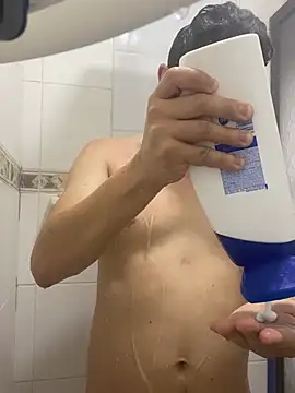 Snapshot of DanielGomez9 chatting on March 11, 12:06 pm DanielGomez9 online show from March 11, 12:06 pm