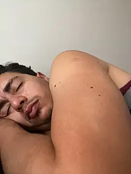 Snapshot of DanielGomez9 chatting on March 21, 11:55 am DanielGomez9 online show from March 21, 11:55 am