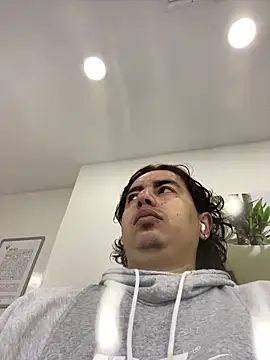 DanielGomez9 online show from December 18, 12:22 pm