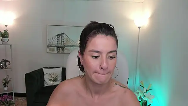 Ludovika mattson online show from December 13, 9:30 pm