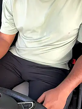 Snapshot of bighorn2000 chatting on November 3, 11:44 am bighorn2000 online show from November 3, 11:44 am