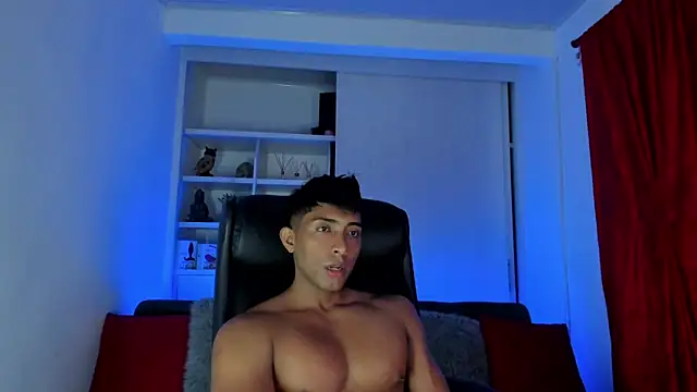 Couple muscle1 online show from December 3, 4:50 pm