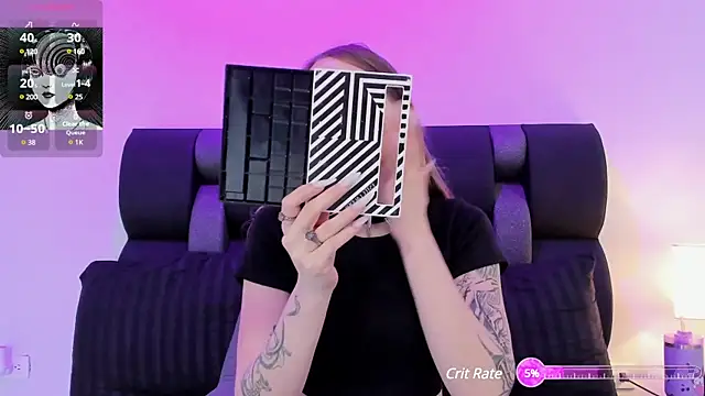 Snapshot of Siouxsie_cenobite chatting on January 22, 11:12 am Siouxsie cenobite online show from January 22, 11:12 am