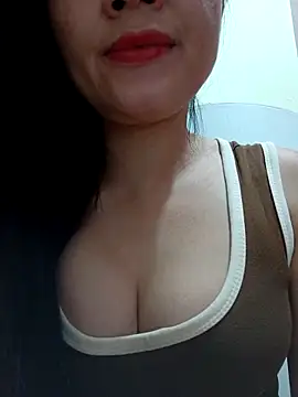 Snapshot of Lyly_sexy2k chatting on March 22, 5:09 pm Lyly sexy2k online show from March 22, 5:09 pm