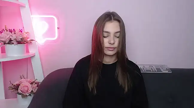 MilanaAngelAs online show from March 4, 5:42 am