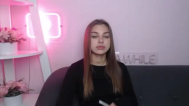 MilanaAngelAs online show from October 11, 4:44 am