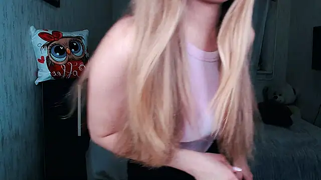  KittyBoo online show from November 22, 7:18 am