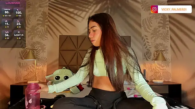 Vicky Palmer online show from December 13, 8:37 pm