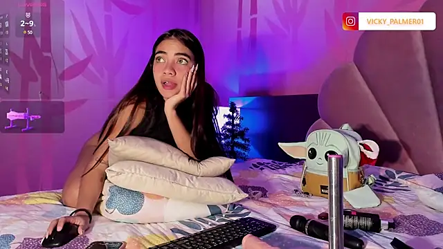 Vicky Palmer online show from December 15, 11:31 pm