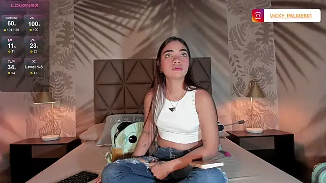 Vicky Palmer online show from January 17, 9:39 pm