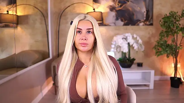 EvaZane online show from March 30, 9:49 pm