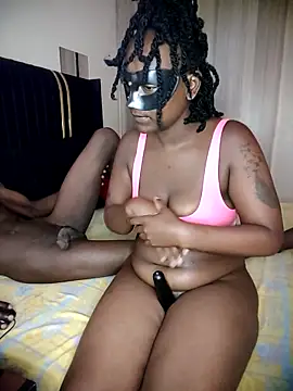 KikiLovesD online show from November 18, 9:03 am