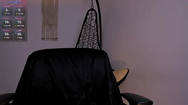 Nina-monroe online show from February 16, 10:21 pm