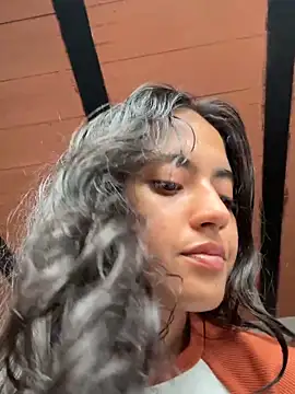 ViolettaSummer online show from March 29, 9:15 pm