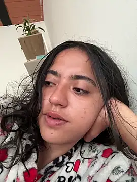 ViolettaSummer online show from April 4, 1:30 pm