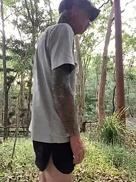 hhhorniee online show from February 14, 7:38 am