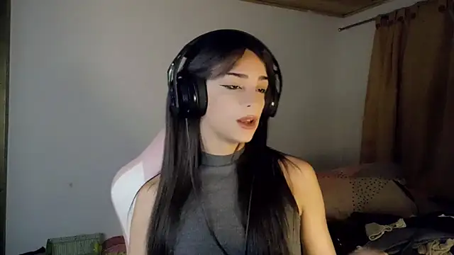 Dollbehavior  online show from April 17, 5:32 am