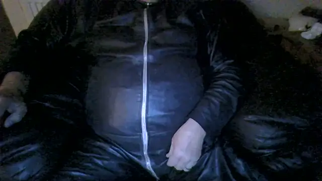 Snapshot of Leatherman63 chatting on June 5, 2:29 am Leatherman63 online show from June 5, 2:29 am