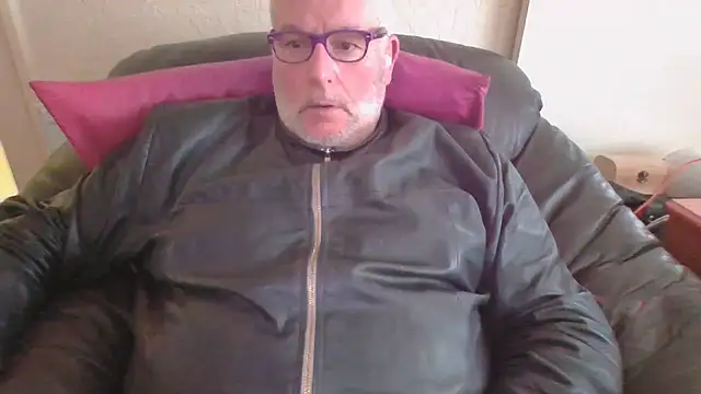 Snapshot of Leatherman63 chatting on June 30, 11:44 am Leatherman63 online show from June 30, 11:44 am