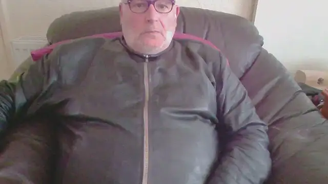 Snapshot of Leatherman63 chatting on July 1, 1:24 pm Leatherman63 online show from July 1, 1:24 pm