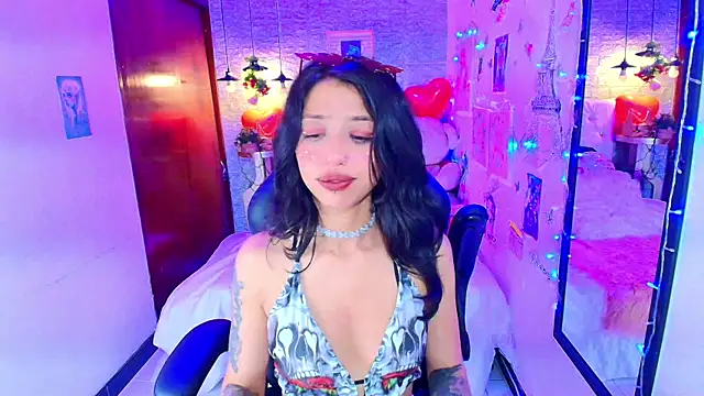 REDHOTTER  online show from February 14, 8:15 pm