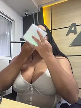 little lissiee online show from April 5, 12:19 am