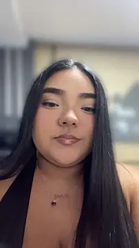Snapshot of little_lissiee chatting on June 13, 11:13 pm little lissiee online show from June 13, 11:13 pm