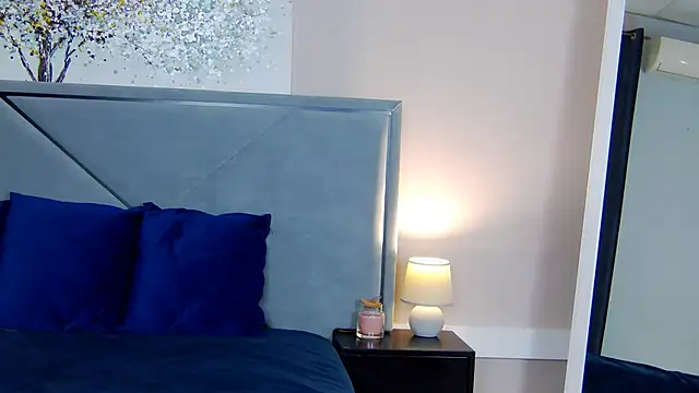 NicoleRosss online show from October 11, 9:52 am