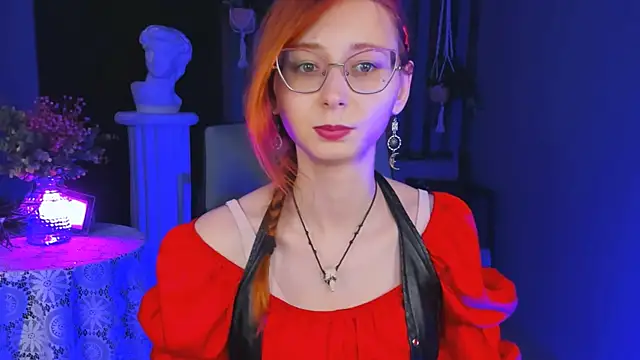 Snapshot of Orianna_Fox chatting on December 11, 5:37 pm Orianna Fox online show from December 11, 5:37 pm