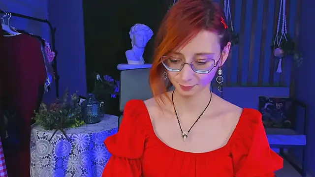 Snapshot of Orianna_Fox chatting on December 11, 8:39 pm Orianna Fox online show from December 11, 8:39 pm
