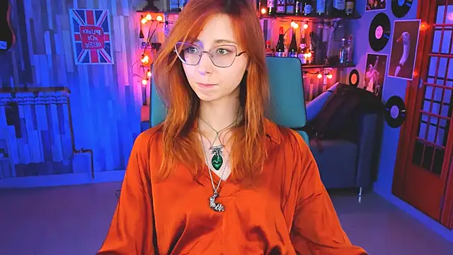 Snapshot of Orianna_Fox chatting on December 22, 3:22 pm Orianna Fox online show from December 22, 3:22 pm