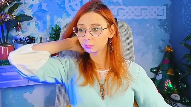Snapshot of Orianna_Fox chatting on December 31, 10:23 pm Orianna Fox online show from December 31, 10:23 pm