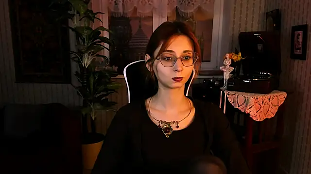 Snapshot of Orianna_Fox chatting on January 5, 3:55 pm Orianna Fox online show from January 5, 3:55 pm