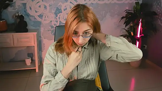 Snapshot of Orianna_Fox chatting on March 20, 10:10 am Orianna Fox online show from March 20, 10:10 am