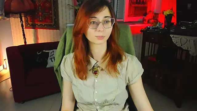 Snapshot of Orianna_Fox chatting on October 24, 9:28 am Orianna Fox online show from October 24, 9:28 am