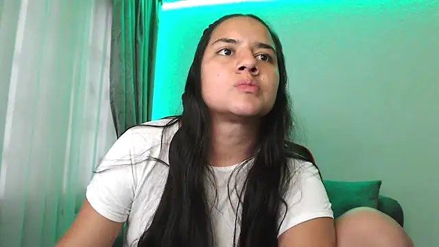 Snapshot of Lexyevans chatting on January 31, 10:21 pm Lexyevans online show from January 31, 10:21 pm