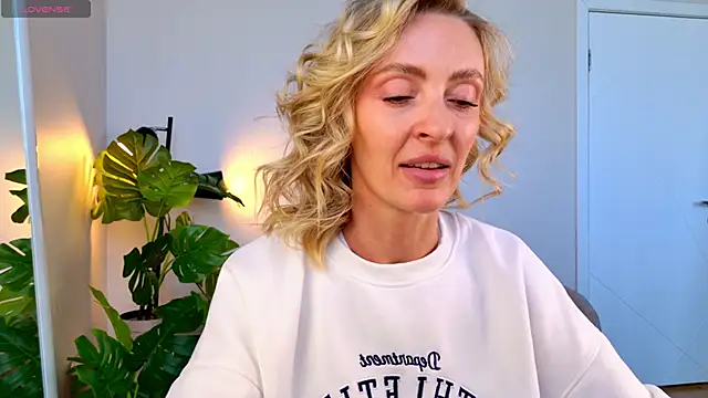 sexuallycorrecte online show from May 25, 7:14 am