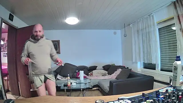 Snapshot of rosaeichel chatting on February 10, 2:48 am rosaeichel online show from February 10, 2:48 am